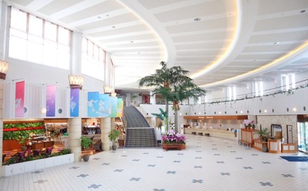 Royal Hotel 沖縄残波岬【特典付】一泊夕朝付ペア宿泊券（8階以上ハイフロアルーム・オーシャンビュー）