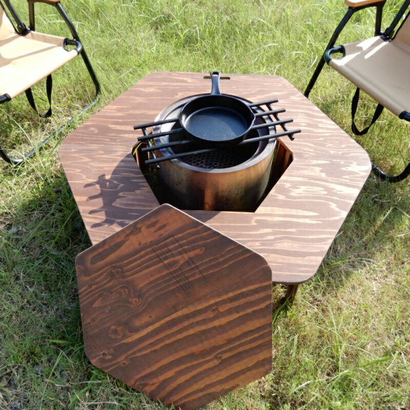 【ふるさと納税】熟練の職人が作る キャンプ・バーベキューにもってこい！ コンパクト収納 持ち運びに便利 組み立て式 焚き火台が入る アウトドアテーブル / キャンプ 家具 テーブル アウトドア 折り畳み 持ち運び 机 バーベキュー