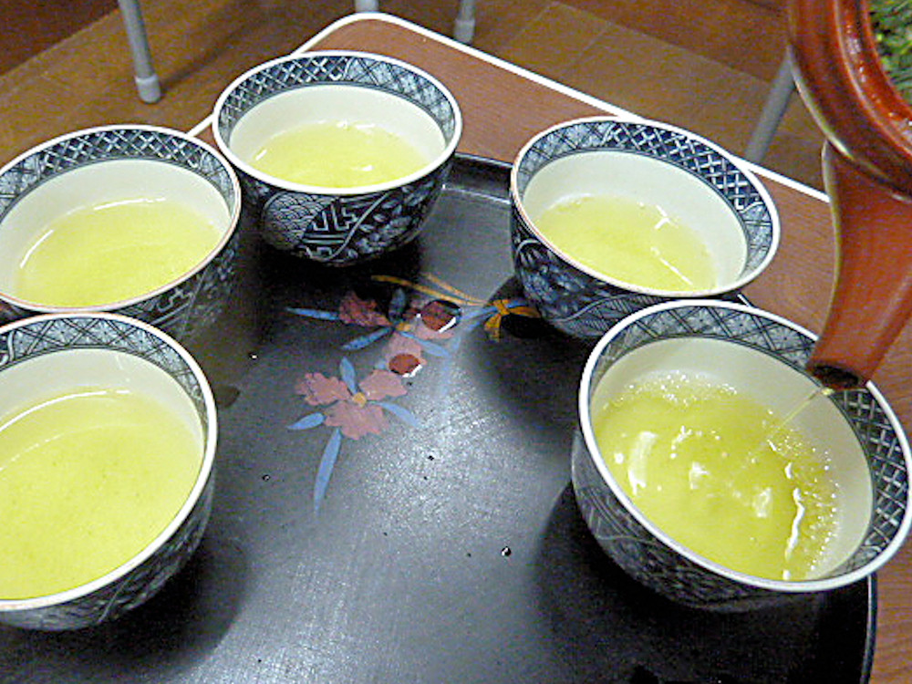 湯吞に入ったお茶