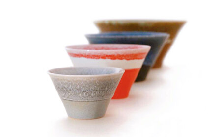 【美濃焼】山紫水明 Mサイズ ペアセット 雪/滝【伸光窯 金多田中製陶所】食器 鉢 ボウル 陶磁器 磁器 美濃焼 丼 麺鉢 和柄 小さめ サラダボウル ミニ丼 白 青 送料無料 [MAQ071]
