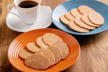 【定期便4回】バター煎餅 4枚包み×12個・チーズ煎餅 4枚包み×12個 MROT005