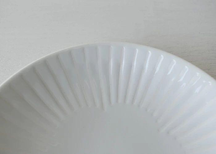【AB1075】【波佐見焼】15.5ｃｍの皿５枚組  花ふわり 白 【西海陶器】 ５　10135
