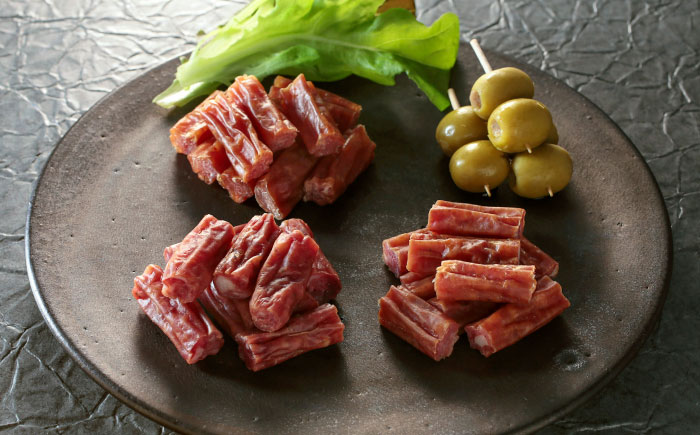 【スピード配送】岐阜のドライソーセージ3種セット / ソーセージ ドライソーセージ セット 肉 加工品 加工肉 飛騨牛 地鶏 熟成 / 恵那市 / 中部食産 [AUBW007]