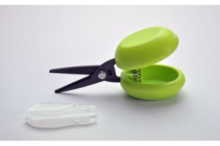 メディア紹介多数！「内田篤人のSDGsスクール」(R3.9.3) ユニバーサルデザイン　カスタネットハサミ グリーン (D-CASTA-G)　NHK「イッピン」(R4.6.7） 日本テレビ「スクール革