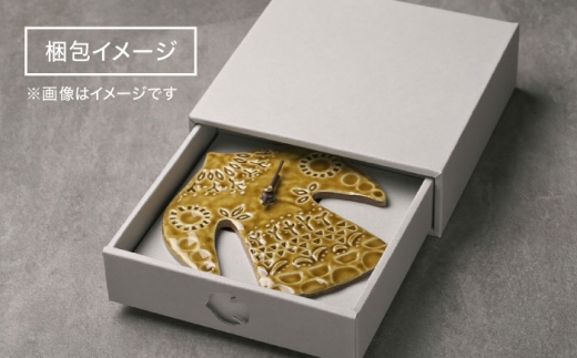 【美濃焼】 happy bird clock ターコイズ 時計 とけい 壁掛け 掛け時計 インテリア タイル レース 陶磁器 焼き物 雑貨 おしゃれ インテリア 雑貨 おしゃれ 多治見市 / 杉浦製陶 [TAO039]