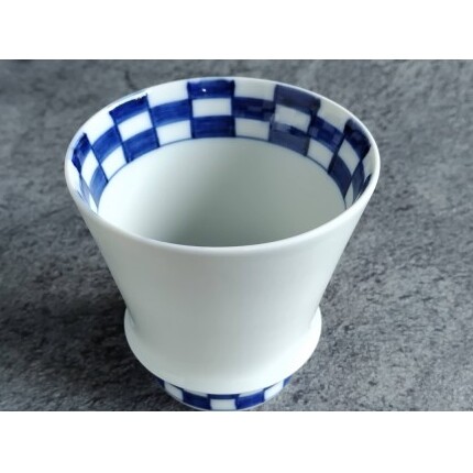 有田焼 至高の焼酎グラス 市松【松尾陶器】食器 器 うつわ 酒器 焼酎グラス グラス お酒 食器 器 うつわ 磁器 陶磁器 コップ カップ 染付 20000円 A20-664_イメージ2