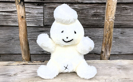 雲子ちゃんおすわりぬいぐるみ