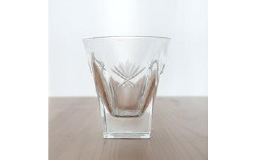 
                  浅草切子 暮らしの硝子「扇と菱 FUSION」化粧箱入り| 切子 切子ガラス ガラス工芸 グラス ガラス コップ 和柄 手作り ぐい呑み 家飲み 酒器 ハンドメイド 手作り ギフト 贈答 プレゼント
                
