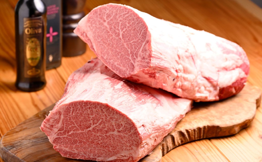 おおいた和牛 A5等級 ヒレステーキ 計約750g（約150g×5枚）、ステーキソース（約250g×1本）付き