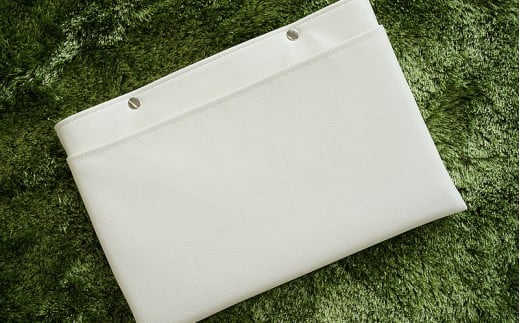 No.252-01 PVCレザーパソコンケース（クラッチバッグ）「match」11インチ用（ホワイト） ／ 雑貨 日用品 入れ物 千葉県