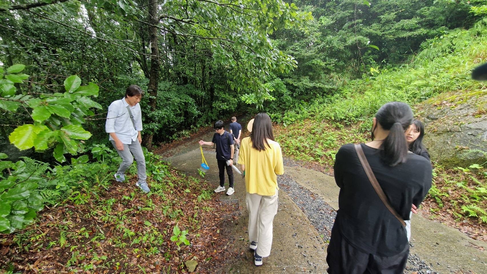 【7-6　特定非営利活動法人　しののめフリースクール】
不登校・ひきこもりの子供や家庭を孤立させないために