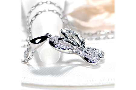 ネックレス プラチナ PT900 ダイヤモンド 0.2ct 蝶 ちょうちょ リボンモチーフ ペンダント【f087-pt】