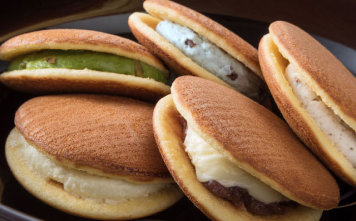 お菓子 生どら焼き虎ちゃん10個入 お菓子 和菓子 スイーツ セット おかし おやつ ギフト 広島県福山市/株式会社虎屋本舗 [BADH009]