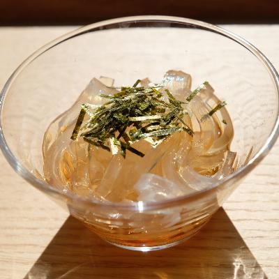 ふるさと納税 静岡市 突いて食べるところてん(たれ・突き棒付き)16食セット　伊豆産天草100%ところてん |  | 01