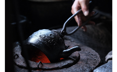 南部鉄器 鉄瓶〈茄子形〉松 1L【IH対応】 /  【wsh918-mat-1】