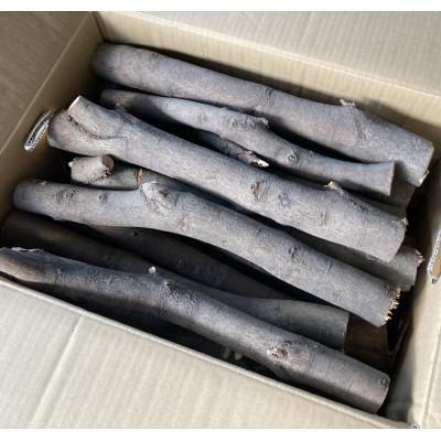 ふるさと納税 伊予市 訳あり(自然乾燥) 広葉樹の丸薪 15kg〜18kg 菜の花薪をアウトドアやキャンプに|B221 |  | 01