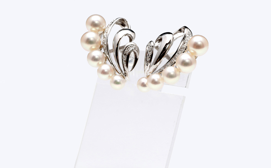【数量限定】 あこや真珠 (5〜6.5mm珠) ダイヤ入り デザインピアス WG パール アクセサリー ／ ジュエリー パール 長崎県 長崎市 園田真珠