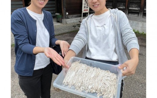
                  2026年10月3日（土）限定！南砺の森を育て、食文化にふれる一日体験チケット1名様分（北陸コカ・コーラうるおいの森での植林、そば道場でのそば打ち体験と試食）
                