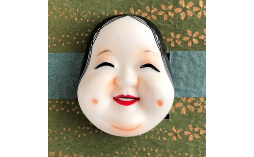 ミニチュア石岡の祭り面 おかめ帯留 ※金具付 関東三大祭り 石岡のおまつり 伝統工芸 手作りミニチュア面 面裏ピン付 コレクション お守り 縁起物 記念品 茨城県 石岡市 (F17-010)