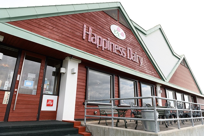 北海道　全国アイス選手権1位！牧場の生ソフトクリーム14個（たっぷり120ml）ふるさと納税だけで7年間で13万セット！　