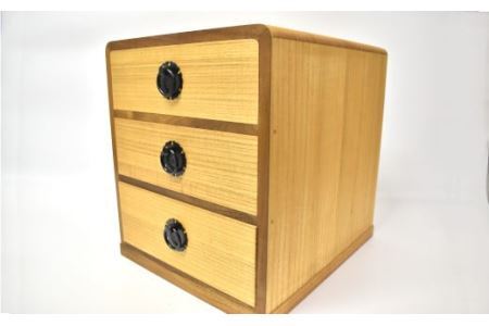 熟練桐たんす職人が手作りした三段小引出（柾目・特上品）（オイル塗装メイプル）