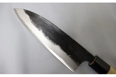 刀匠が丹精込めて仕上げた切味抜群　三徳包丁（刃渡155mm）　特製＜039-009_5＞