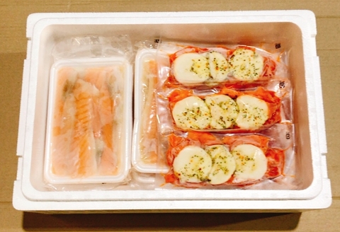スモークサーモンカプレーゼ2～3P(計400g)＆塩サーモンハラス220g×10P B-09098