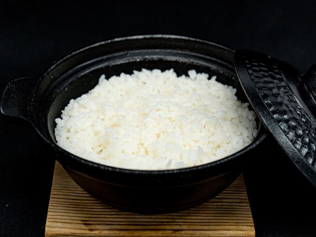 軽くお米を研ぐだけで美味しいご飯が炊けます
