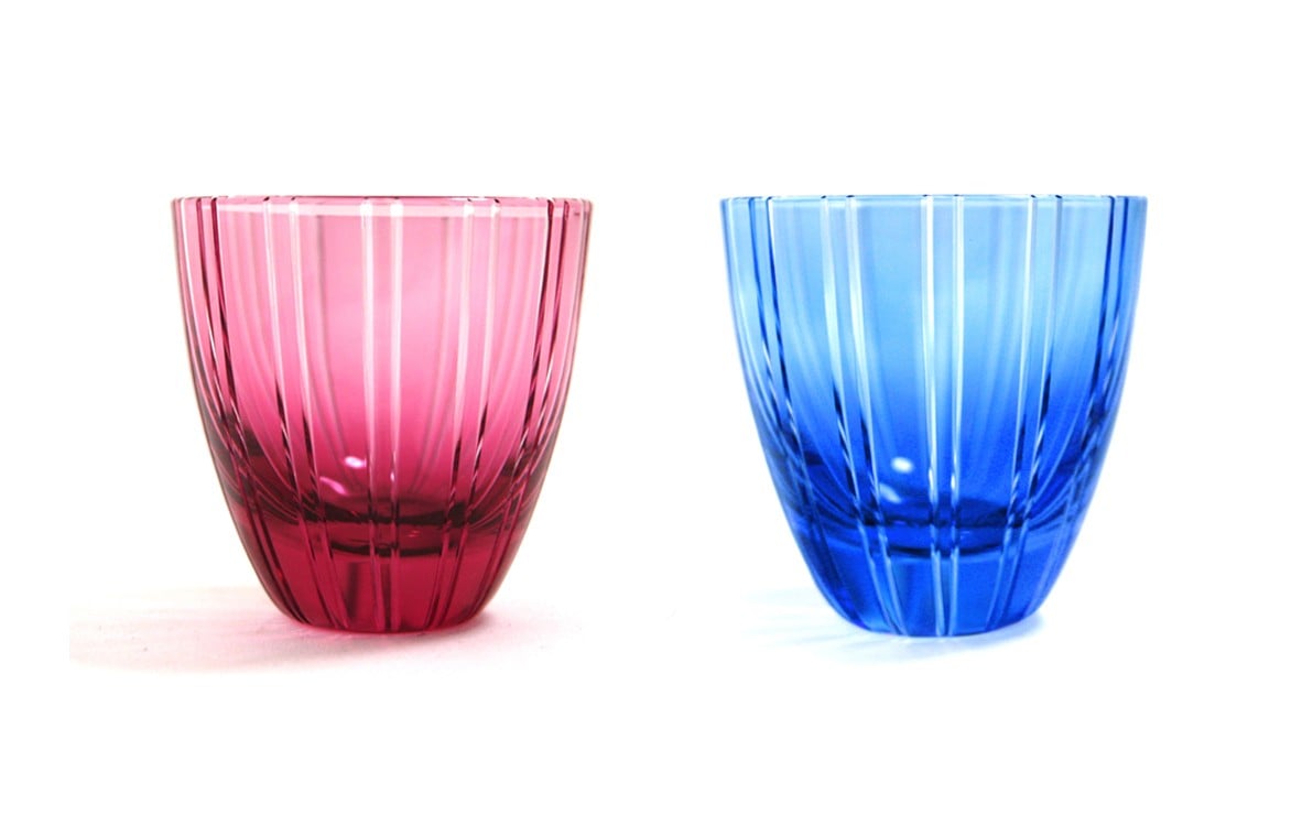 
                  浅草切子 KANA KURITA「ぐい呑 金通縞 青藍/金赤」ペアセット 木箱入り| 切子 花切子 切子ガラス ガラス工芸 グラス ガラス コップ 手作り ぐい呑み 家飲み 酒器 ハンドメイド 手作り ギフト 贈答 プレゼント
                