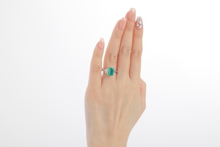 【ふるなび限定】【一点もの】エメラルド（2.10ct）ダイヤモンドプラチナリング　R123　K06146-H　FN-Limited-SP
