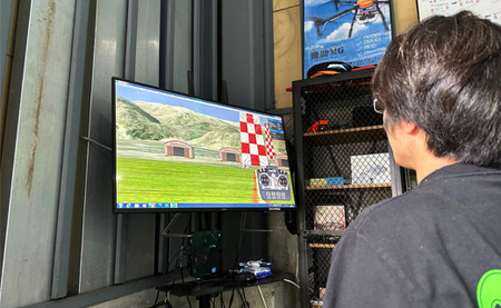 初心者大歓迎 ドローン 1時間 体験 チケット 1名様 【ドローンピークマルチコプターフライトスクール】／ 60分 ６０分 １時間 体験チケット 初心者 おすすめ 操縦 操作 講習 受講 スクール マ