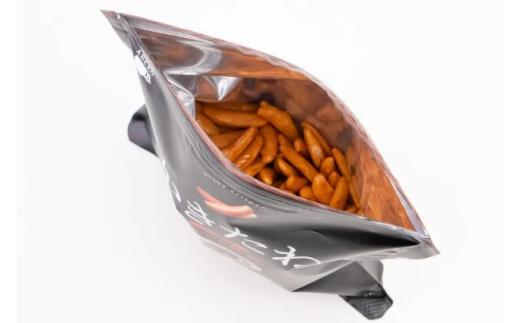 梅の香りで、ほっとひと息。やさしい味わいの柿の種。