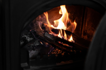 【令和6年11月発送開始】薪ストーブに最適、しっかり暖まる高級薪40cm　20kg | 兵庫県 丹波篠山市 