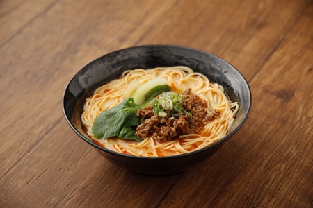【6ヶ月毎2回定期便】 【 テレビ・YouTubeで紹介 マツコ絶賛・さまぁ～ず絶賛 赤龍 】 九州ラーメン詰合せ 龍麺三昧(4種×5本) 計20本 九州ラーメン 熊本ラーメン 宇城市産ラーメン 日の