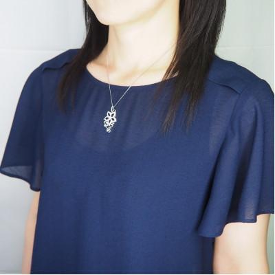 ふるさと納税 山梨県 PT900/PT850 0.41ctフラワーダイヤモンドネックレス　HH018653 |  | 03