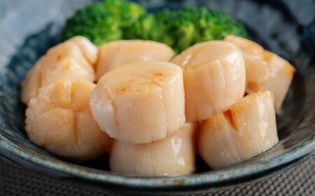 【先行予約】北海道オホーツク産 ホタテ貝柱 1kg【配送不可地域：離島】（2025年8月中旬以降発送） ホタテ ほたて 貝柱 貝ばしら 北海道 美幌町 送料無料 BHRI008