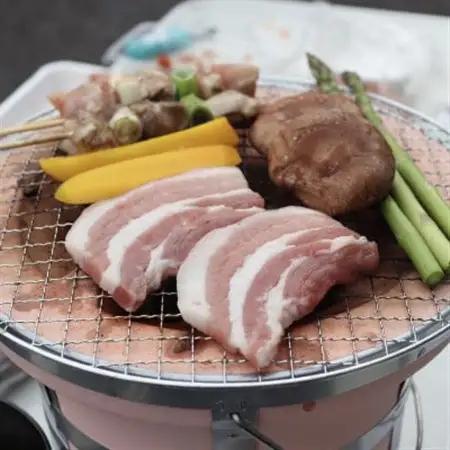 花巻の白金豚厚切りセット　(ロース・肩ロース・バラ)各600g・モモスライス400g×2パック_肉 焼肉 豚肉 やきにく ヤキニク バーベキュー  肉  豚肉 _【配送不可地域：離島】【1409975