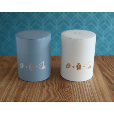 ふるさと納税 藤沢市 焙煎士おすすめコーヒー豆2種(豆・150g×2) & オリジナルキャニスター(青) |  | 01