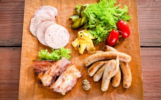 【希少豚使用】素材の旨みを引き出した ハム ウインナー 5種セット【リバーワイルド・ハム・ファクトリー】 耳納あかぶた ドイツ製法 ソーセージ ハム ウインナー ギフトセット 詰め合わせ