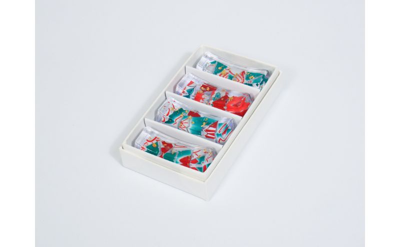 九谷焼のかけらを再生した箸置き HASHI STAND 4点セット (04 赤・緑系)