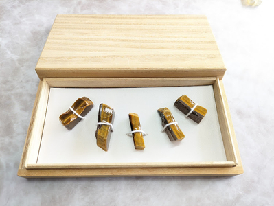【ふるなび限定】箸置き　虎目石（タイガーアイ）　5点セット　桐箱入　HO2405002　FN-Limited-SP