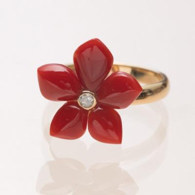 ふるさと納税 室戸市 【宝石サンゴ】赤サンゴの花型リング K18