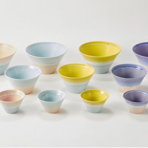 【美濃焼】パステルジュレ Mサイズ ペアセット ピンク＆ブルー/ブルー＆ピンク【伸光窯 金多田中製陶所】【TOKI MINOYAKI返礼品】食器 鉢 ボウル ミニ丼 どんぶり 丼 丼ぶり サラダボウル