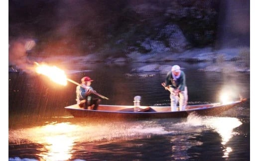 四万十川上流の天然鮎 新もの冷凍 火振り漁鮎 2kg ( 冷凍 6～22尾 ) 鮎 あゆ アユ 川魚 高知県 四万十 天然 冷凍 2kg