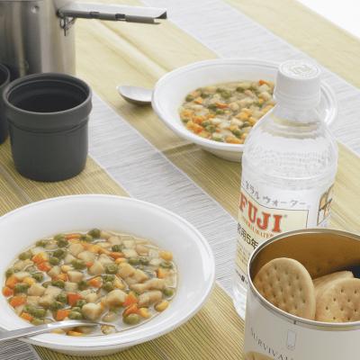 ふるさと納税 あま市 25年保存のサバイバルフーズ(非常食)　小缶クラッカーとシチュー2種類の3缶セット(7.5食相当) |  | 01