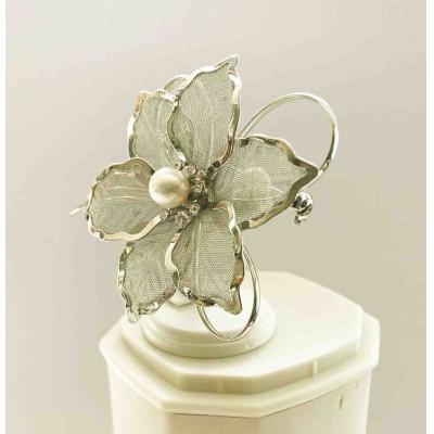 ふるさと納税 伊勢市 アコヤ真珠ブローチ　お花のデザイン　893 |  | 01