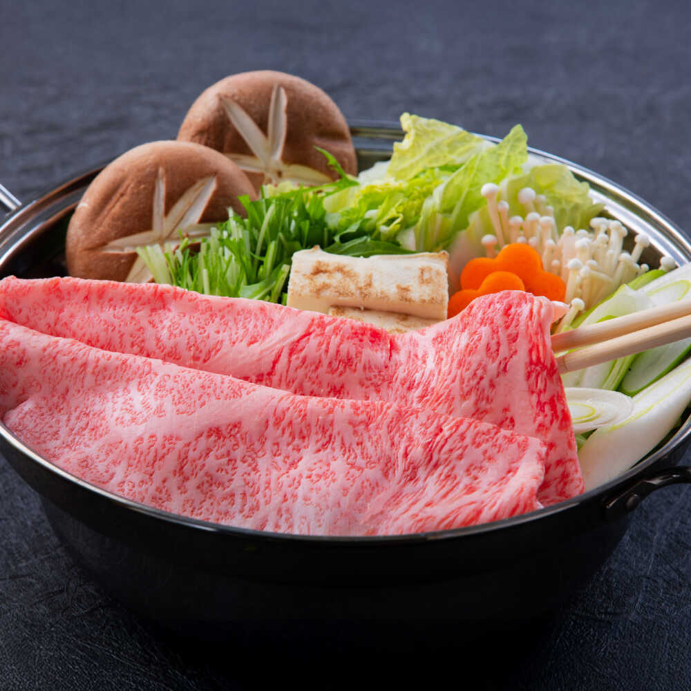 【ふるさと納税】【ロマ佐賀】【年内配送】厳選佐賀牛 肩ロース すき焼き用 スライス 600g / ブランド牛 黒毛和牛 牛肉 / 佐賀県 / 有限会社片岡精肉店 [41AEAC017]