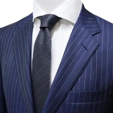 【手織りネクタイ】グレー 丹後ジャカードタイ kuskafabric 京都・丹後のシルク織物_装飾品・工芸品 ネクタイ・ベルト 服飾小物 _【1257556】