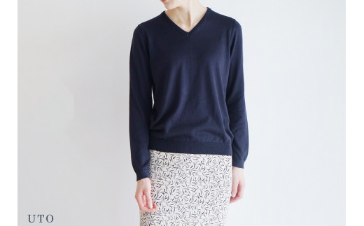 【期間限定(12/26～1/31)寄附額】★NEW★【UTOカシミヤ】レディース　シルクVネックセーター(グレージュM) 岩手県 北上市 P0073