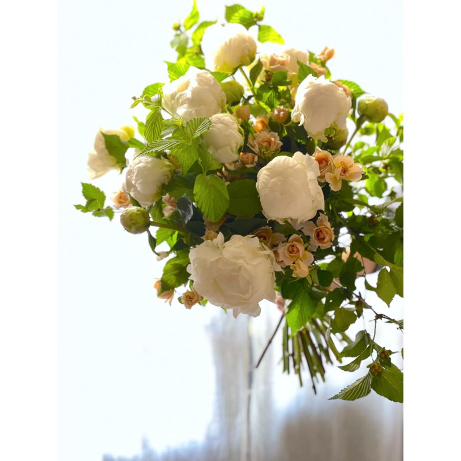 ＜gente 並木容子＞季節のブーケ 芍薬のブーケ　お届日指定必須（25年5月23日(金)～5月26日(月)）